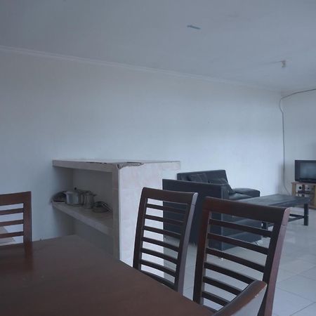 Oyo Life 92977 Neba Kost Aesthetic Hotel Peladen Bagian luar foto