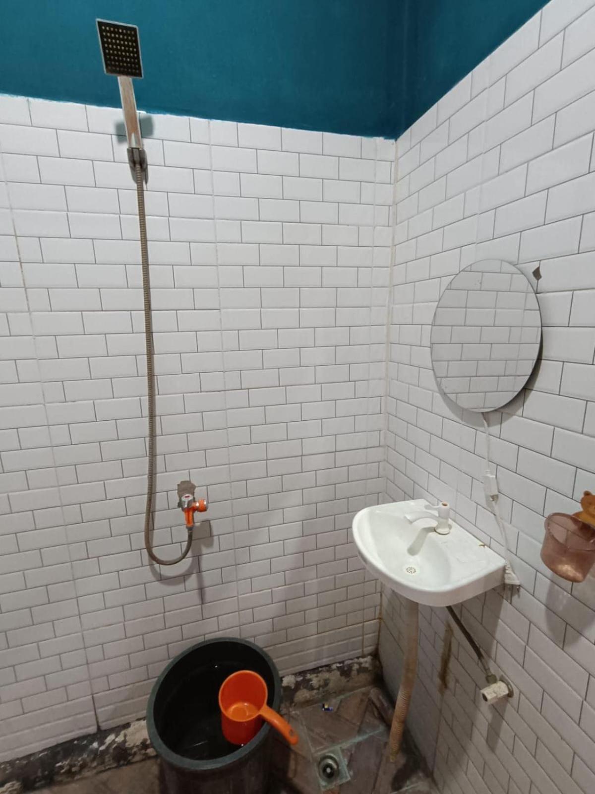 Oyo Life 92977 Neba Kost Aesthetic Hotel Peladen Bagian luar foto